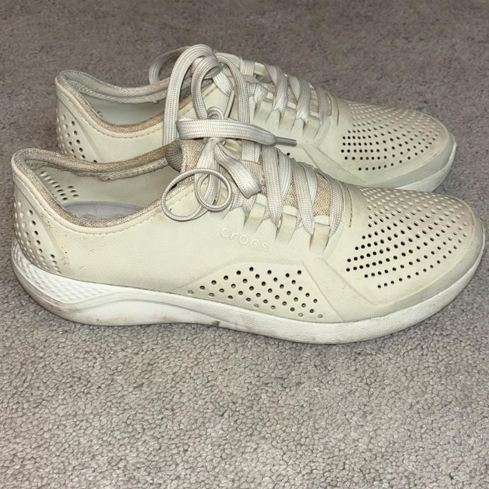 Men's Crocs stride light size 10